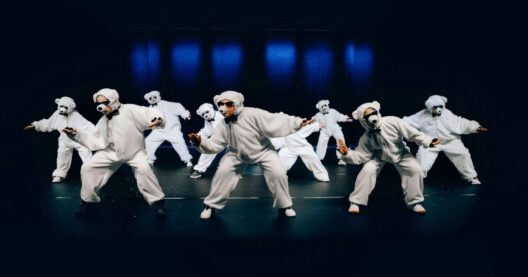 Pferdinand will fliegen, tanzende Eisbären