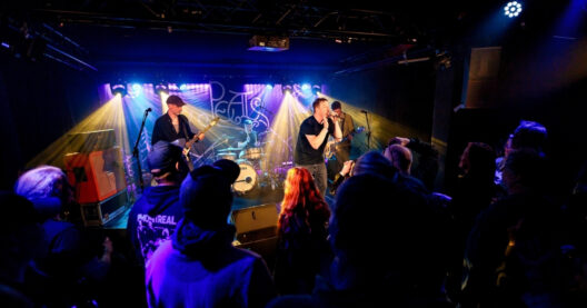 blue limerence und peals titel