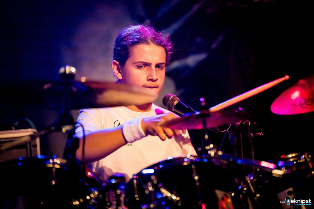 ozzy s & the eruptions 23