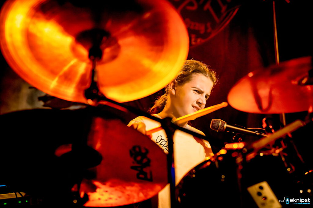 ozzy s & the eruptions 32