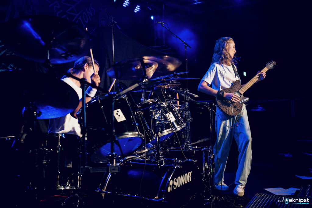 ozzy s & the eruptions 37